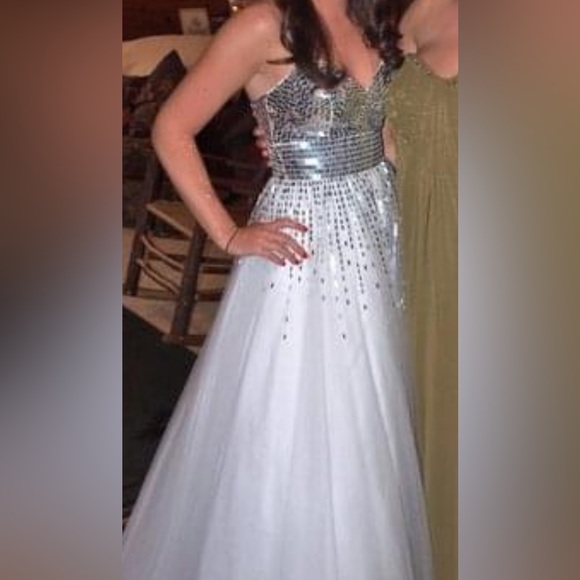 Prom Dress! - Picture 4 of 6